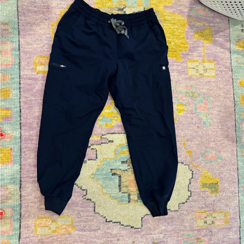 Figs women’s Zamora joggers in Navy